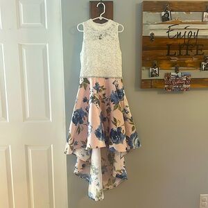 Speechless dress with flower design and lace, this is a size kids 12